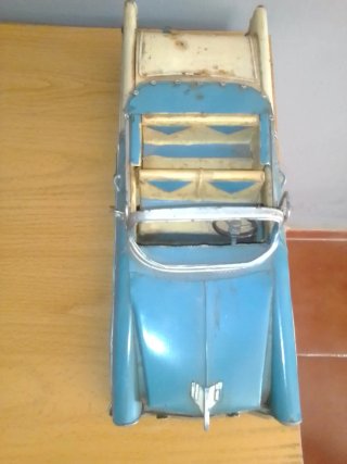 Coche Chapa Antiguo Azul y Blanco