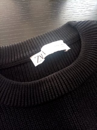 Jersey Zara negro manga abullonada