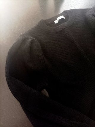 Jersey Zara negro manga abullonada