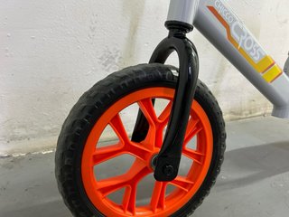 Bici sin pedales Chicco Cross 2-5 años