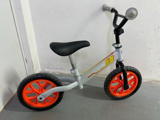 Bici sin pedales Chicco Cross 2-5 años