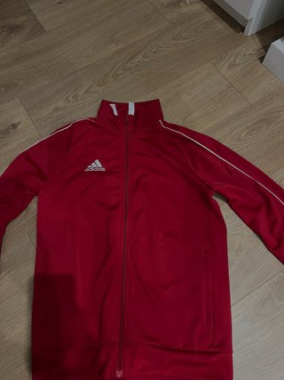 Chaqueta deportiva Adidas roja