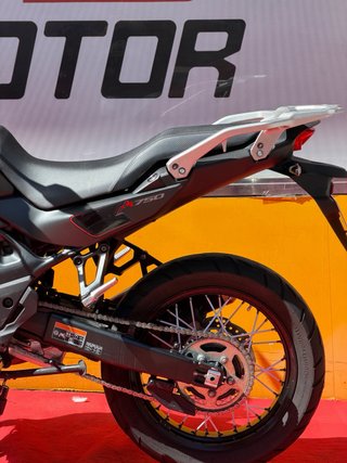 Honda Transalp 750 2023