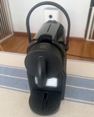 Cafetera Nespresso Inissia Negra