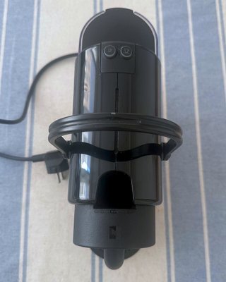 Cafetera Nespresso Inissia Negra