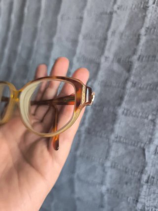Gafas vintage marrones y multicolor