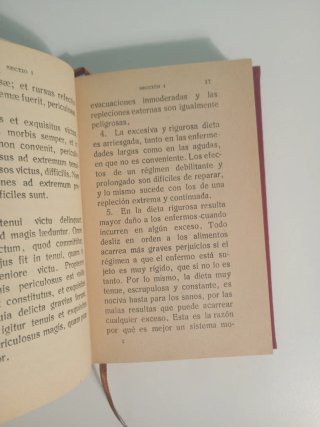 Libro Antiguo Aforismos de Hipócrates (1923)