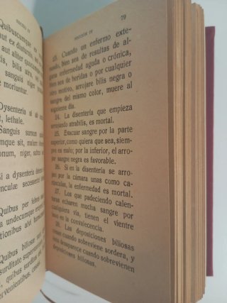 Libro Antiguo Aforismos de Hipócrates (1923)
