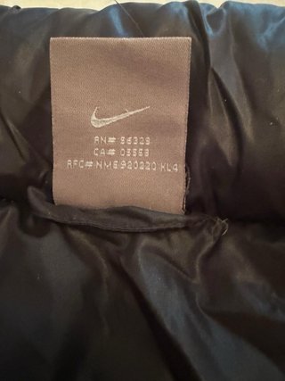 Abrigo Nike Vintage Y2K Puffer Negra Acolchada