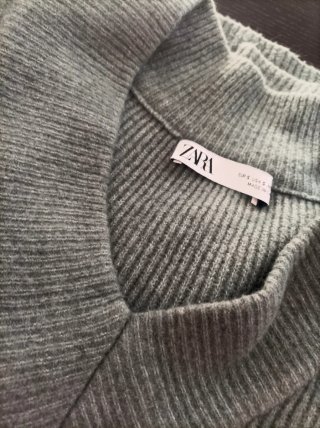 Jersey Zara Verde Cuello Pico