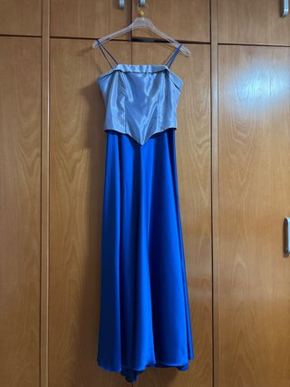 Vestido largo azul y plateado