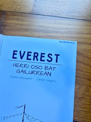 Everest : herri oso bat gailurrean