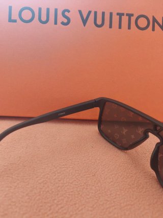 Occhiali da sole Louis Vuitton neri