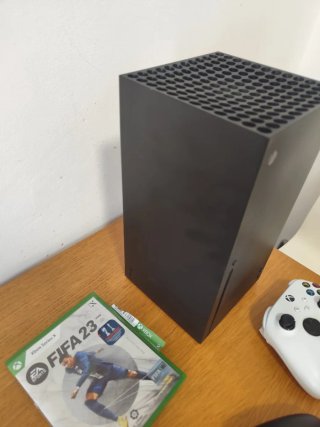 Xbox Series X 1TB + 3 Mandos + FIFA 23
