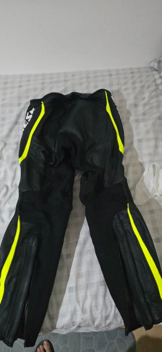 Mono Dainese 2 piezas negro y amarillo TALLA 48