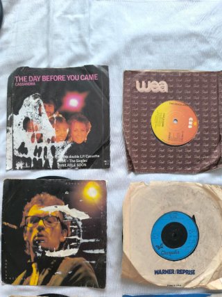 4€ cada uno, 18 Vinilos 7 Internacional Pop Rock