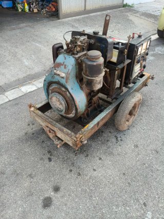 Grupo electrógeno DIESEL Lombardini LDA 96. 638cc