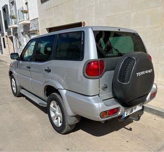 NISSAN TERRANO