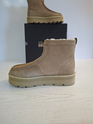 Botines Clarks Originals Meare Rooey Beige