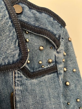 Giacca denim See by Chloé borchie