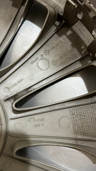 Tapacubos Mercedes para llantas 17 pulgadas
