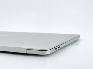 MacBook Pro 13" (2020) Intel Core i7 2.3GHz 4 núcleos - SSD 1TB - RAM 16GB - Plata