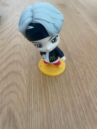 Colección BTS x McDonald's Figuras 1X3€ 2X5€