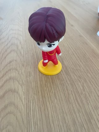 Colección BTS x McDonald's Figuras 1X3€ 2X5€