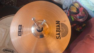 Set Sabian B8: Hi-Hat, Crash, Ride