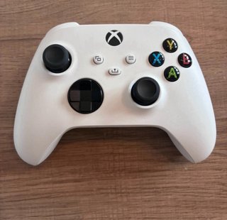 Xbox Series S + Mando y Cargador