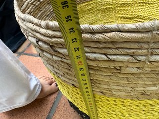 Cesta de Yute y Mimbre Tricolor