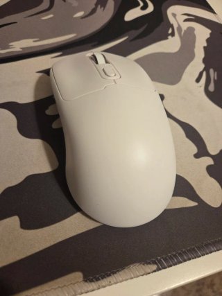 Ratón inalámbrico blanco