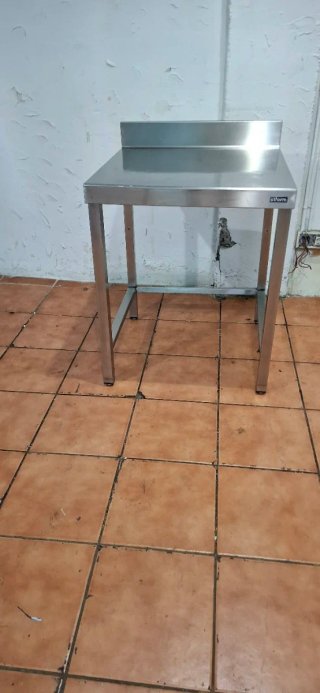 Mesa de acero inoxidable