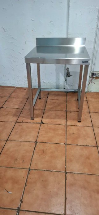 Mesa de acero inoxidable
