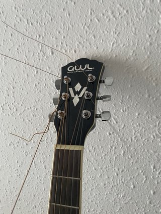 Guitarra Acústica Negra y Sunburst
