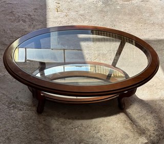Mesa de centro ovalada