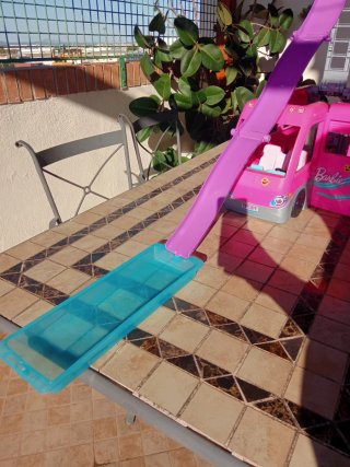 Autocaravana Barbie Rosa