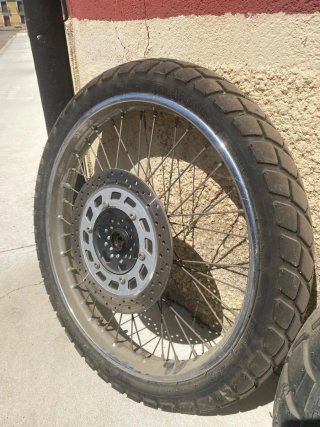 Yamaha Trail 4tiempos Moto Negra y Azul