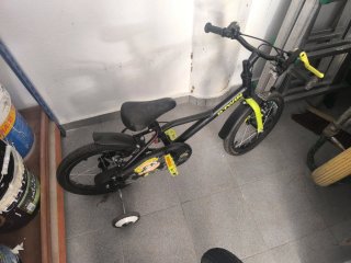 Bicicleta infantil Btwin Dark Hero 500