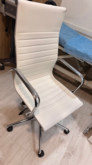 Silla de escritorio moderna blanca