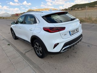 Kia XCeed 1.6 MHEV iMT Concept 100kW (136CV)
