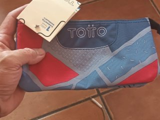 Cartuchera TOTO azul, Gris y roja