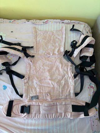 Mochila portabebés Fidella Fusion rosa