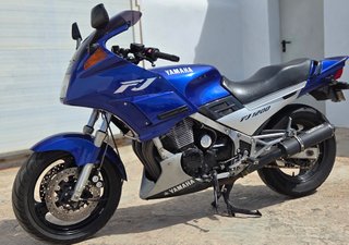 Yamaha FJ1200.