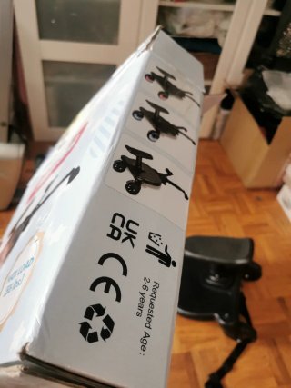 Patinete universal con asiento extraíble