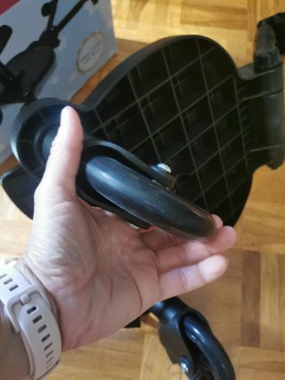 Patinete universal con asiento extraíble