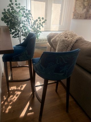 Sillas altas terciopelo azul