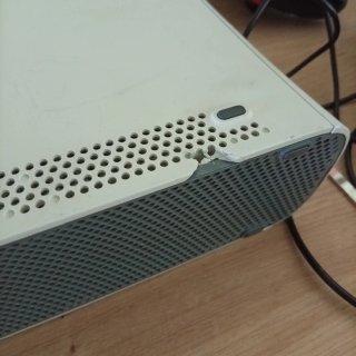Xbox 360 FAT Blanca + Mando + Fuente (Reparar)