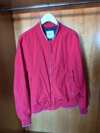 Chaqueta bomber roja Mango