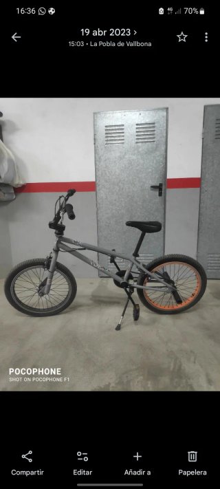 Bicicleta BMX Gris Poco Usada